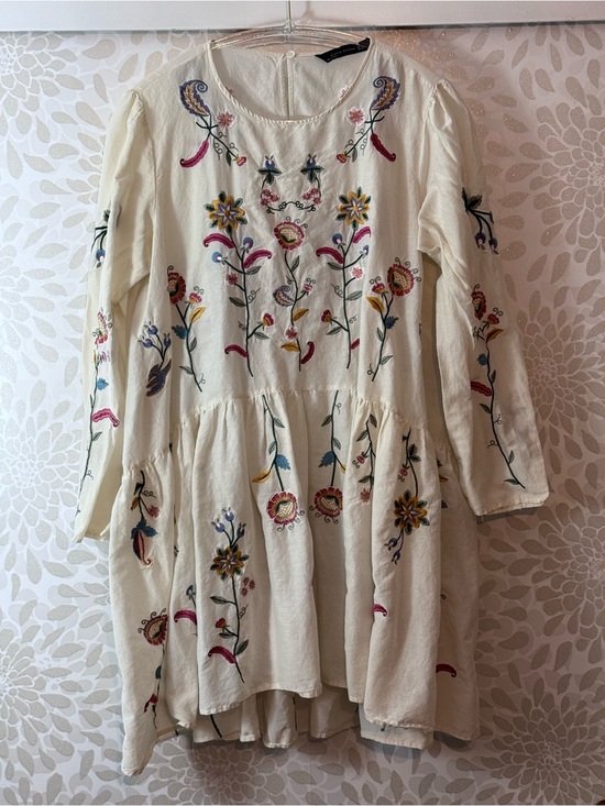 Zara Dresses & Skirts - Zara Women’s L Ivory Boho Flower Embroidered Babydoll Long Sleeve Short Dress